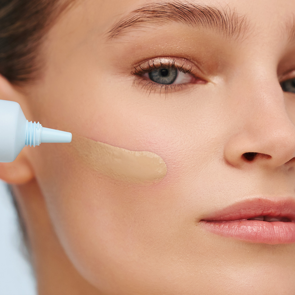 GARDEN Luminous Foundation with 30 SPF 105 caramel 30mL - Image 3