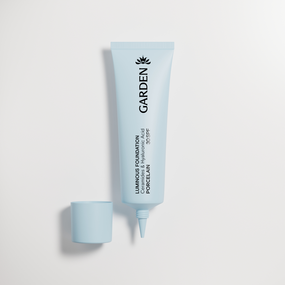 GARDEN Luminous Foundation with 30 SPF 102 porcelain 30mL - Image 4