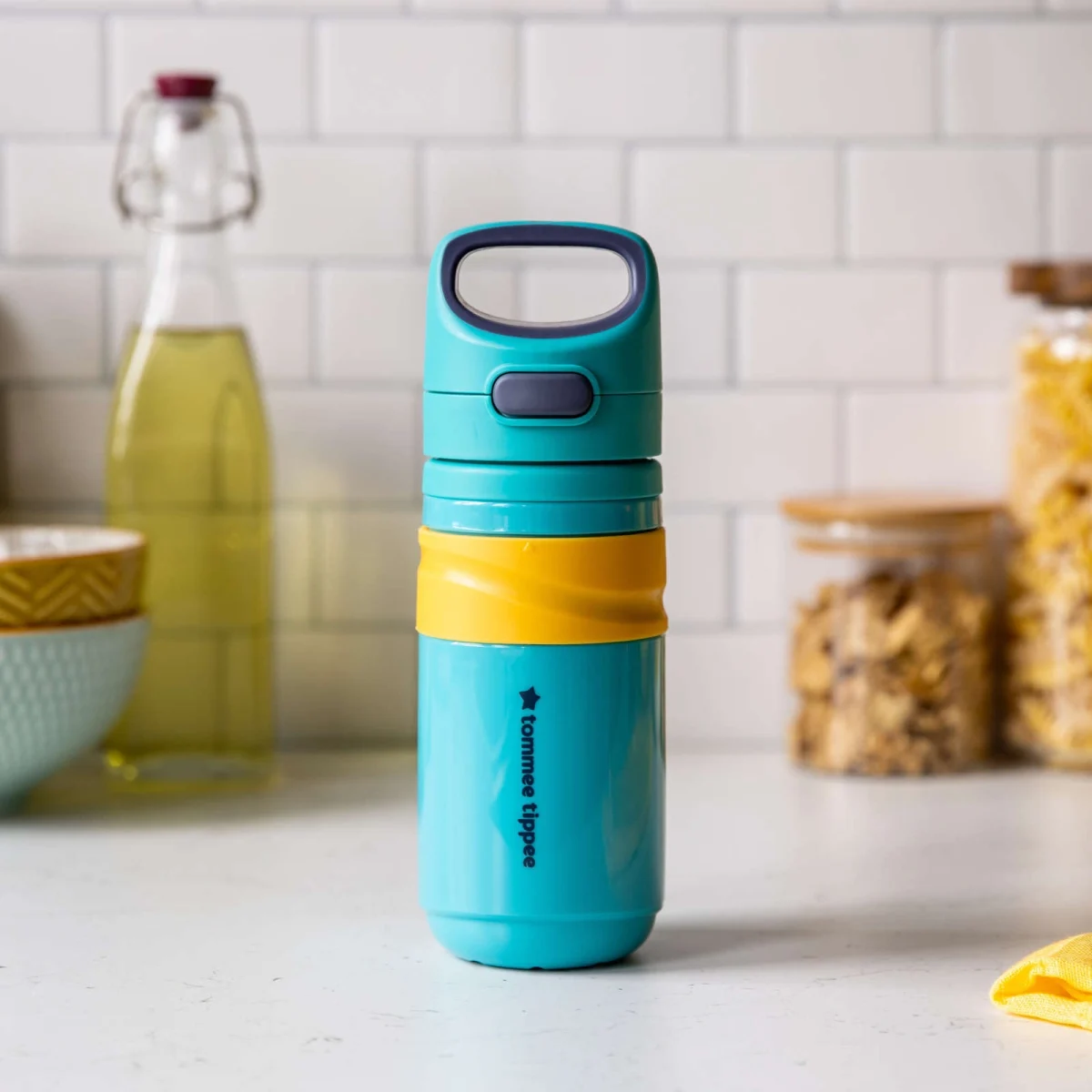 Tommee Tippee Superstar Insulated Flip Top Sportee Straw Cup, 500mL , Anti-Leak, BPA-Free, 18m+ - Image 2