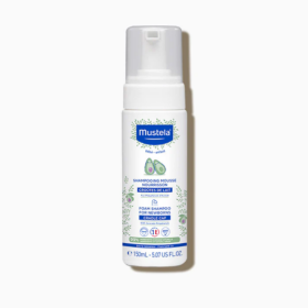Foam shampoo for newborns